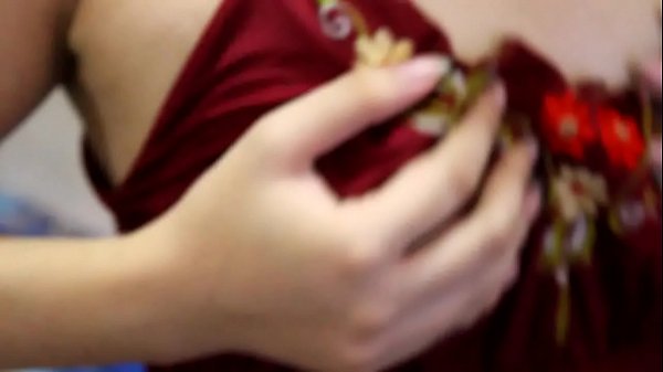 Gái xinh một mình móc bím muốn có sextoy chơi cùng