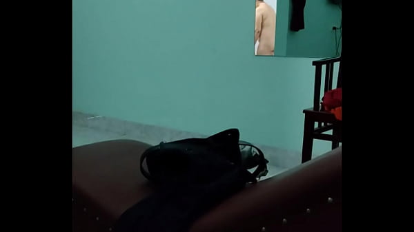 Đi gặp riêng cô giáo của thằng con trai