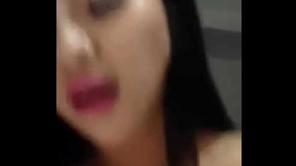 Em gái ruột xinh dâm đãng