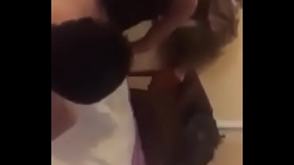 Em teen chơi threesome
