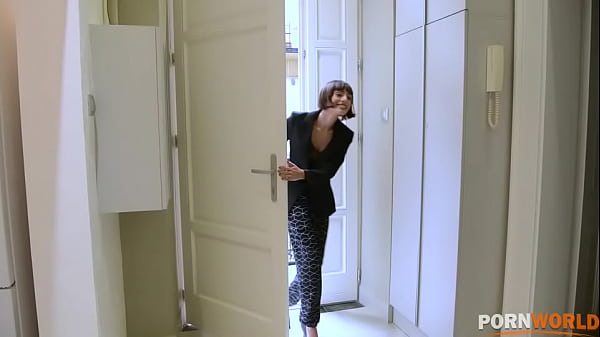 Em người mẫu về nhà chỉ lo đụ trai