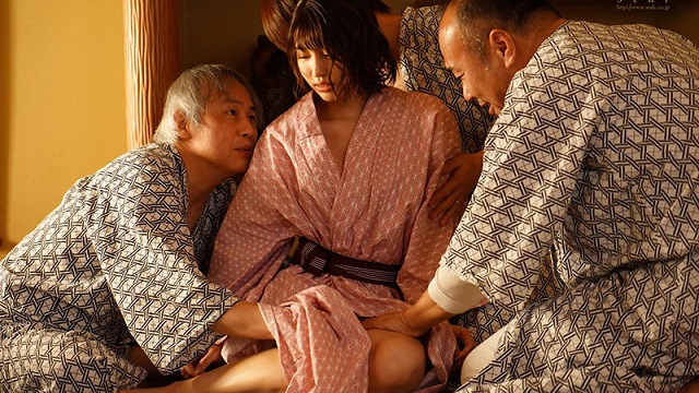 Chuyến du lịch gangbang của em nhân viên mới vào làm