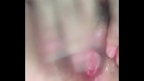 Em gái bướm khít khoe lồn cực hồng
